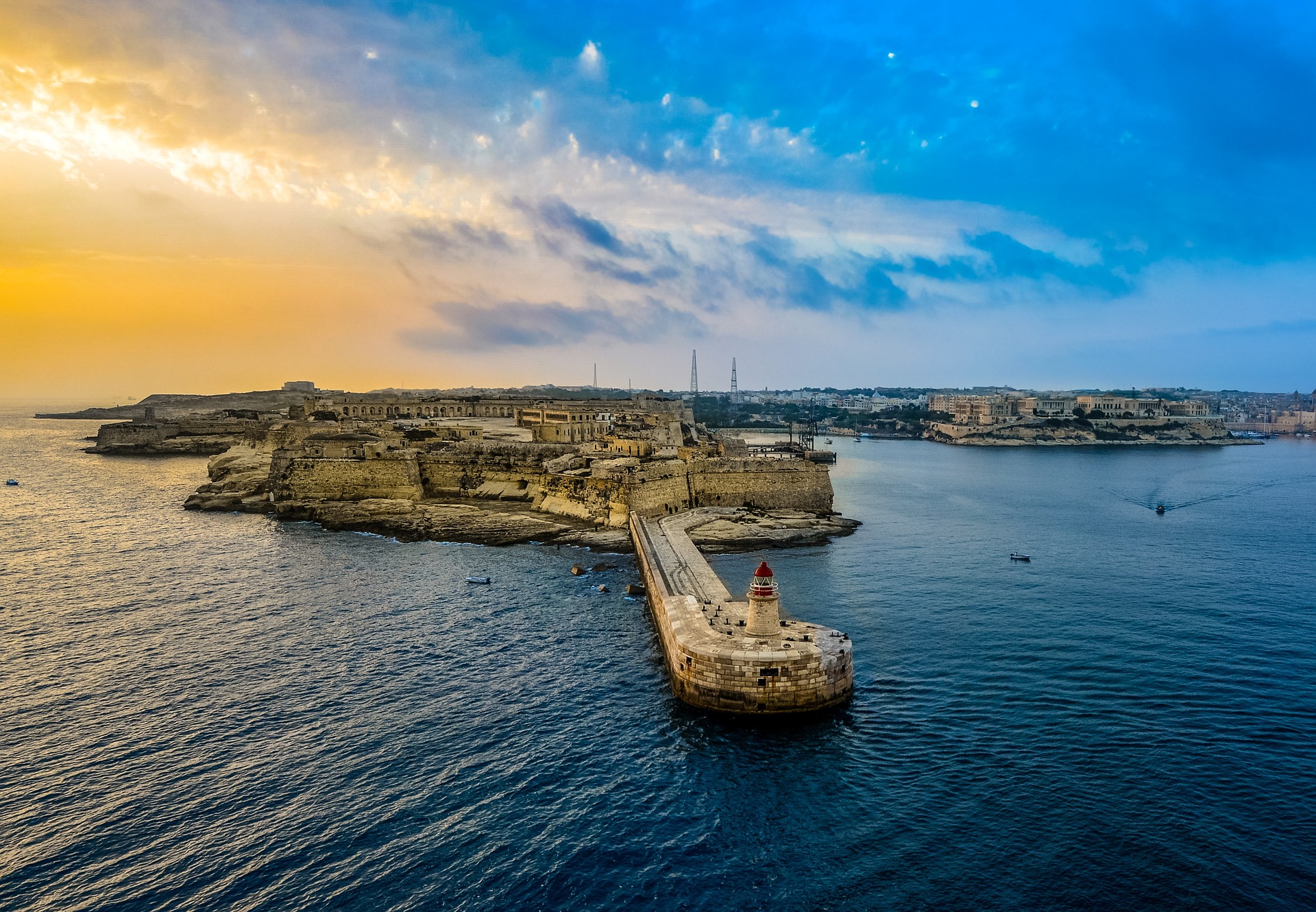 malta-lighthouse.jpg